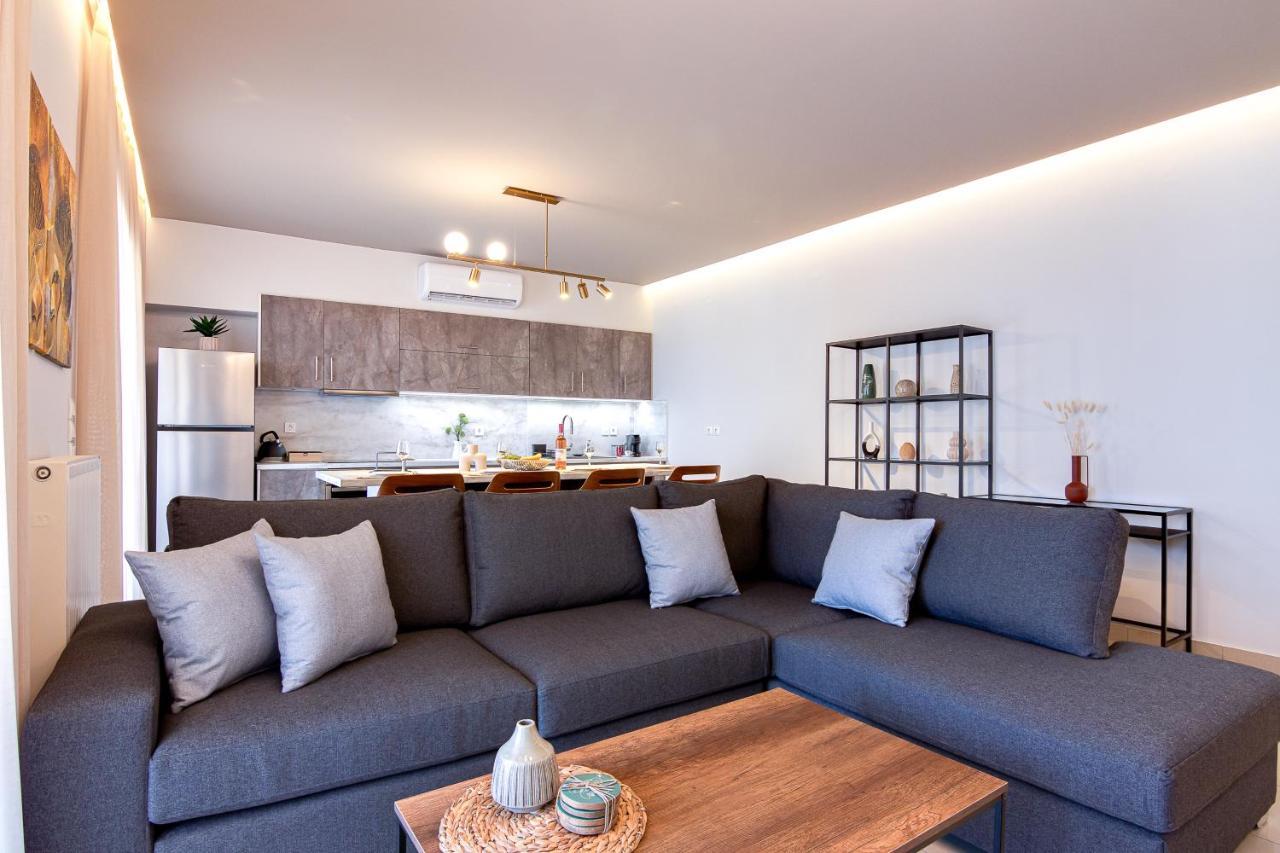 Agapi'S Luxury Apartment ไปโลส ภายนอก รูปภาพ