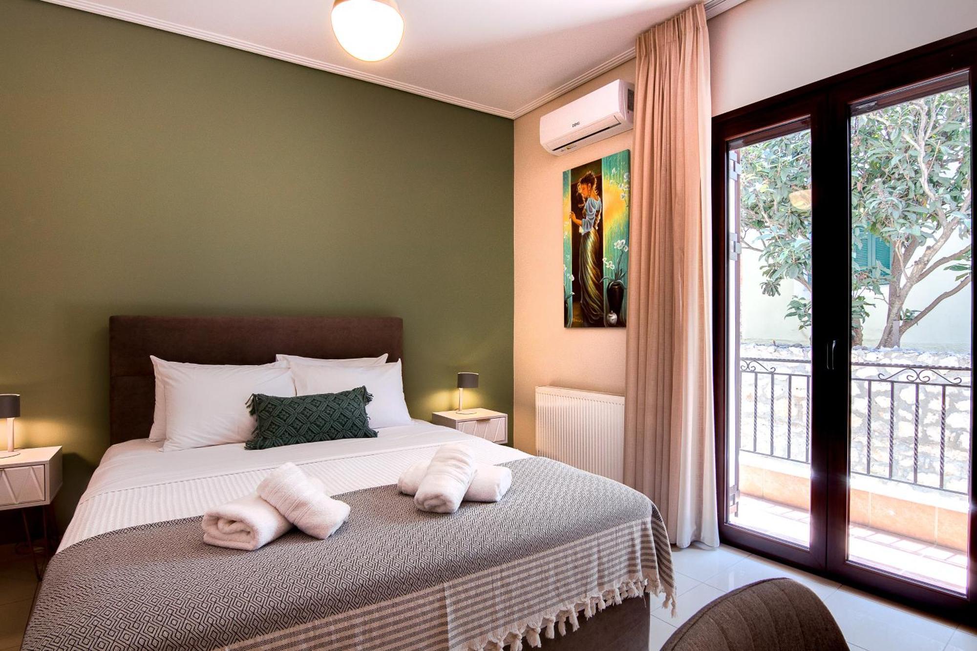 Agapi'S Luxury Apartment ไปโลส ภายนอก รูปภาพ